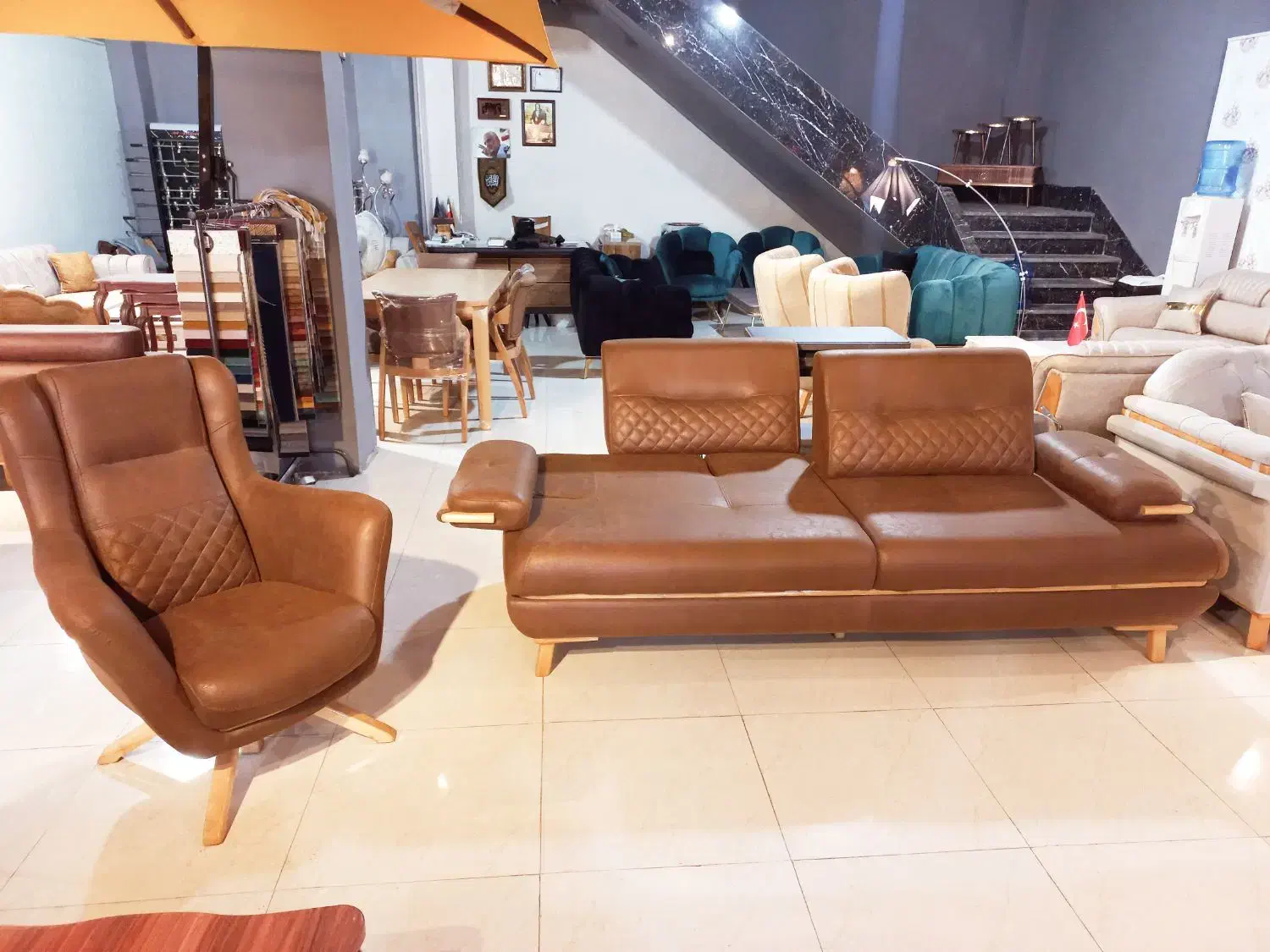 مبل کاوالی تخت خواب شو|مبلمان خانگی و میز عسلی|شیراز, شهرک گلها|دیوار