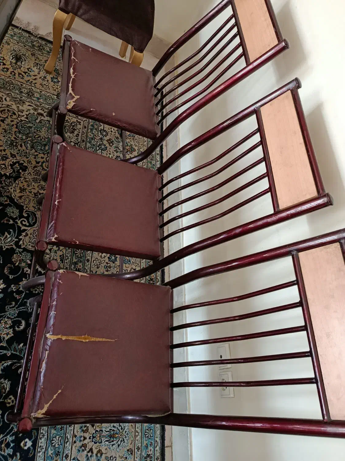 میز و صندلی غذاخوری|میز و صندلی غذاخوری|شاهینشهر, فردوسی|دیوار