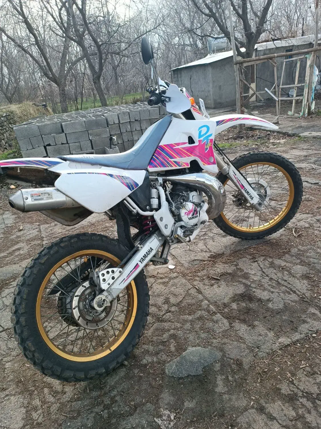 wr200|موتورسیکلت|تویسرکان, |دیوار