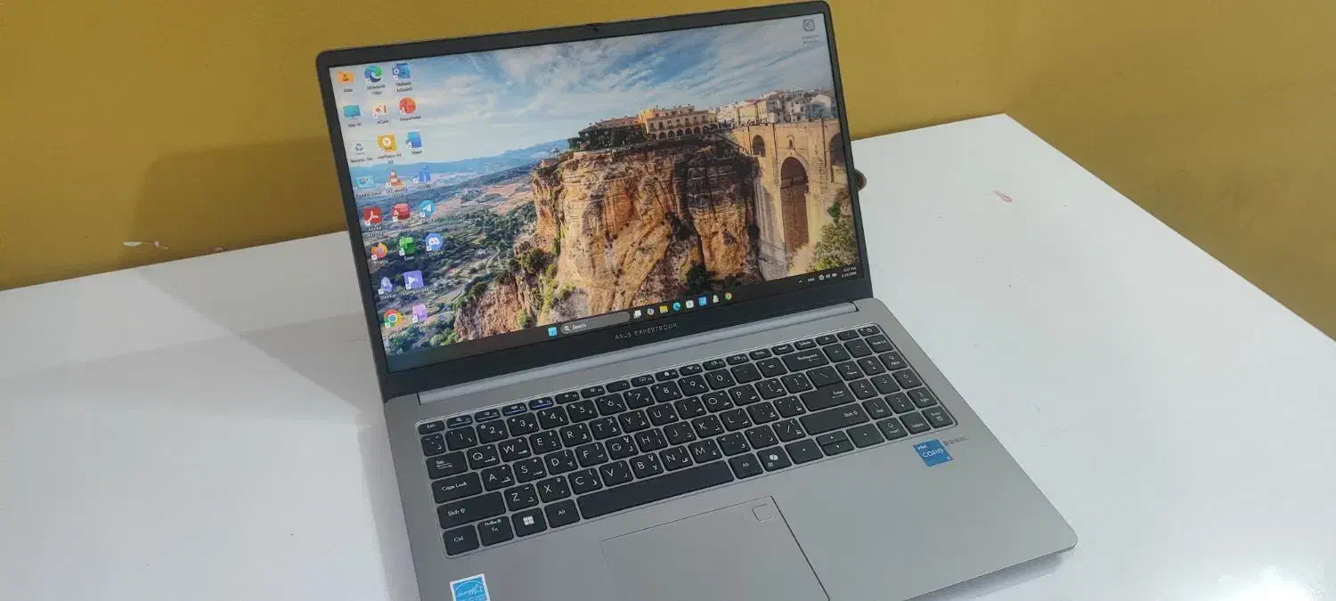 لپتاب asus expertbook حافظه یک ترا بایت  رم ۴۰ گیگ|رایانه همراه|مشهد, آزادشهر|دیوار