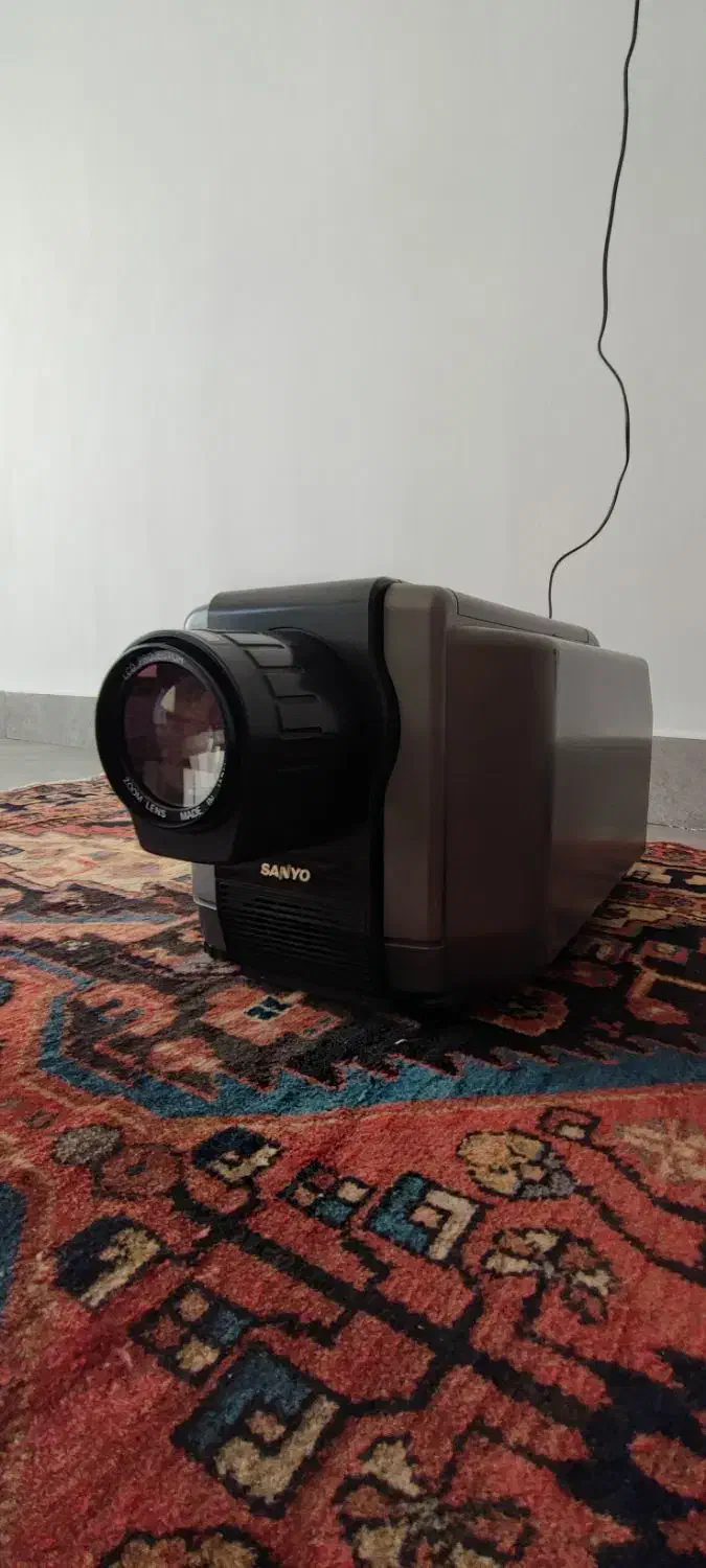پروژکتور کلاسیک سانیو|تلویزیون و پروژکتور|دزفول, |دیوار