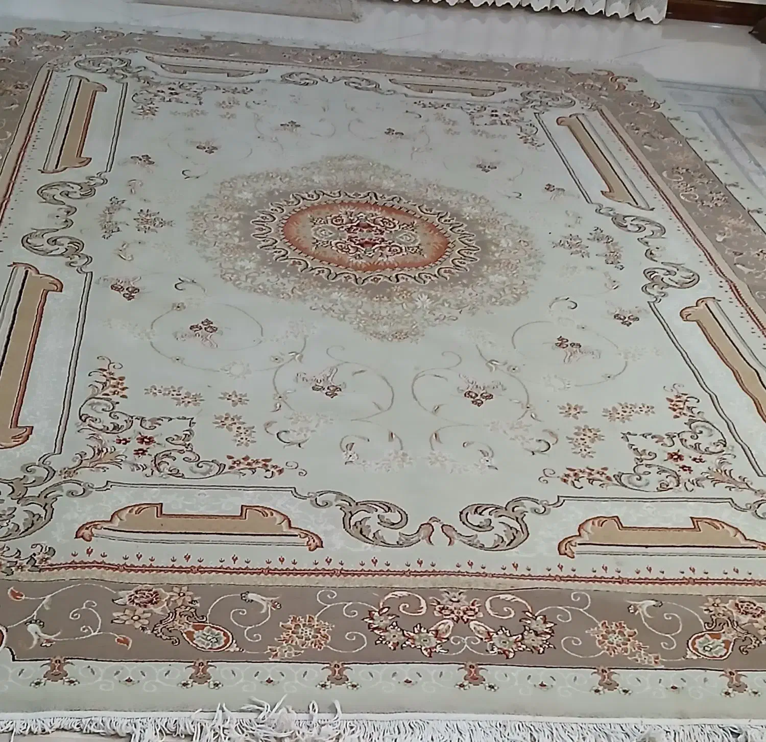 یک جفت فرش ۹متری|فرش|قدس, شهر‌قدس|دیوار