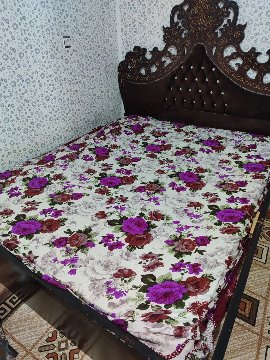 تخت خواب|تخت و سرویس خواب|نیشابور, ریوند|دیوار