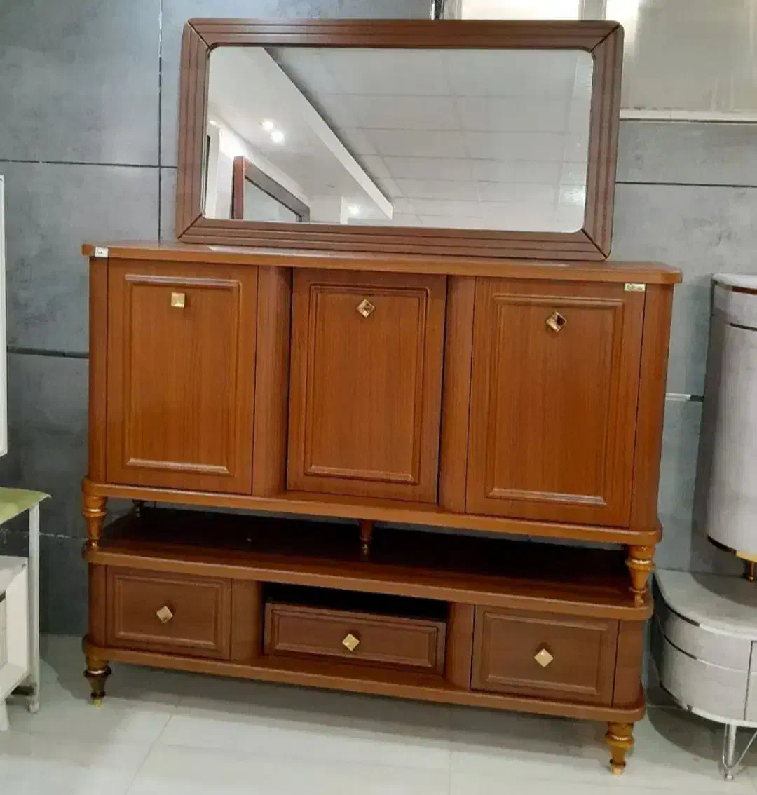 تخفیف روز مادر،آیینه و کنسول و میز تی وی کد۴۳۴۴۴|بوفه، ویترین، کنسول|همدان, |دیوار