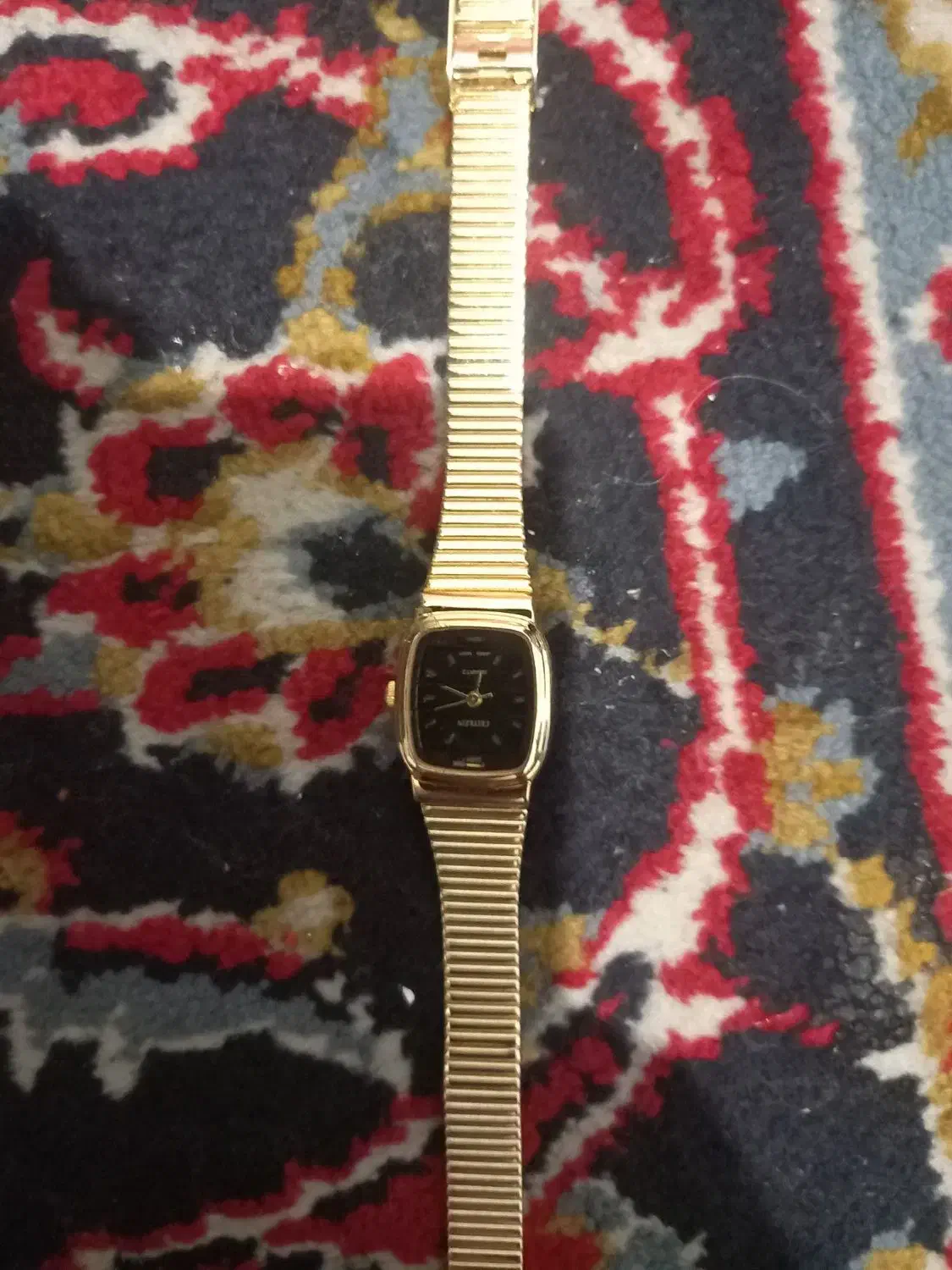 ساعت زنانه سال ۱۳۷۵ از عربستان|ساعت|تهران, امام حسین|دیوار