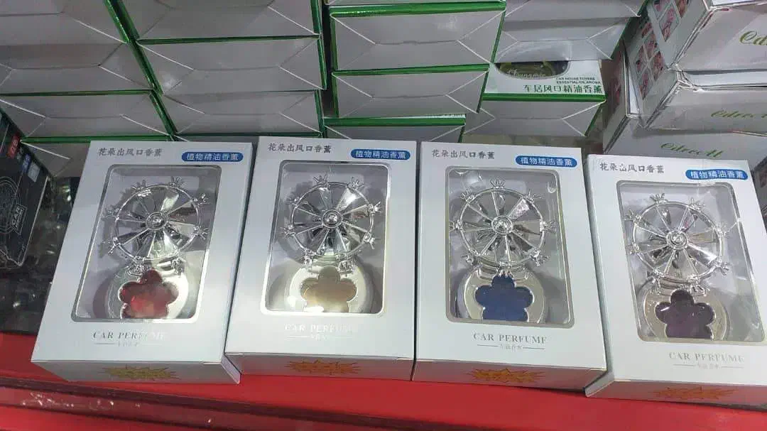 پخش کننده انواع خوشبوکننده ماشین با قیمت عالی|قطعات یدکی و لوازم جانبی|اسلامشهر, شهرک امام حسین (میان آباد)|دیوار