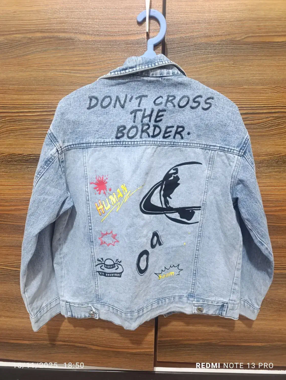 کاپشن|کفش و لباس بچه|شیراز, سفیرشمالی|دیوار