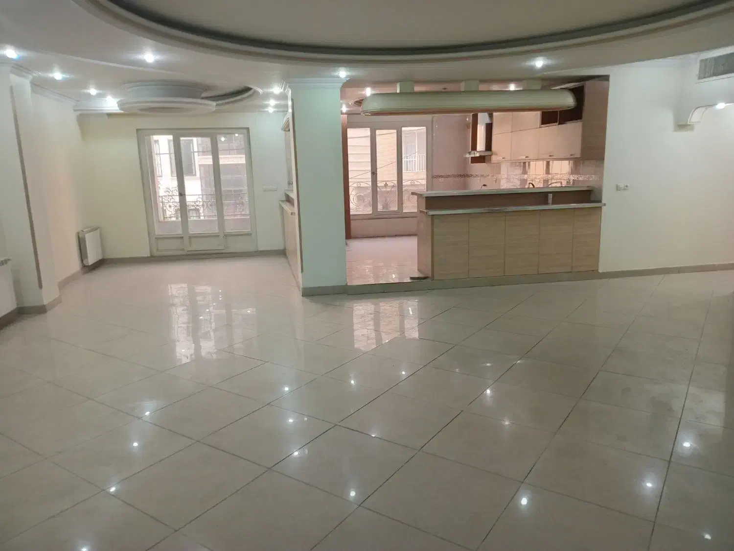 آپارتمان سه خوابه واقع در  منیریه|اجارهٔ آپارتمان|تهران, منیریه|دیوار