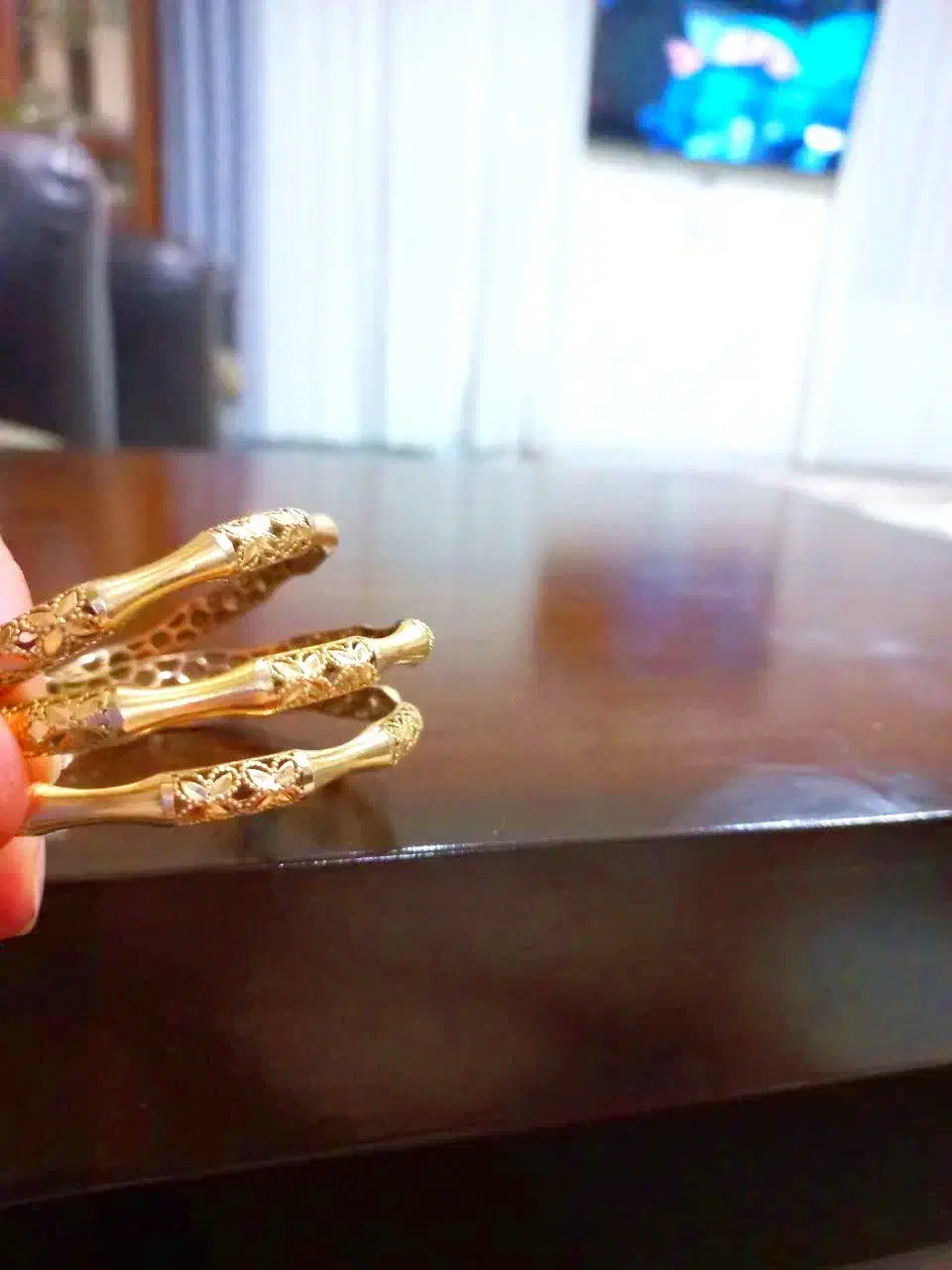 یک عدد ازشون گم شده|اشیا|ایلام, |دیوار