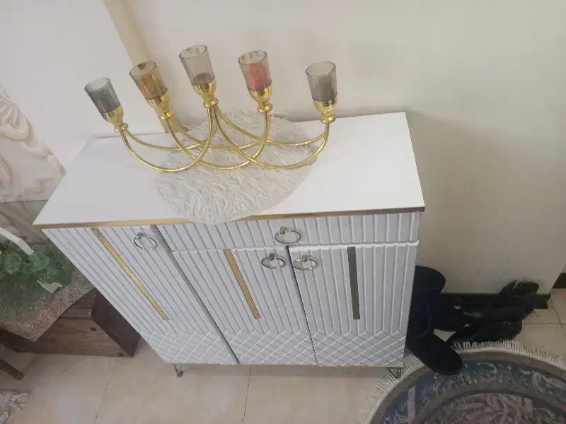 جاکفشی|جاکفشی، کمد، دراور|اندیشه, اندیشه فاز ۴|دیوار