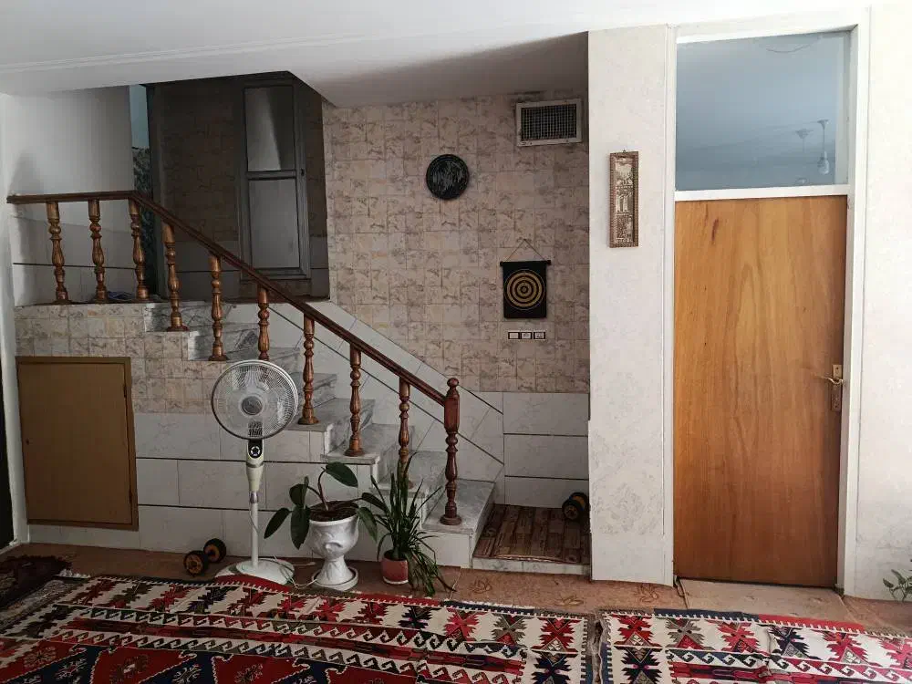 منزل ویلایی ۲۰۰ متری واقع در شهرک صدا و سیما|فروش خانه و ویلا|شیراز, شهرک صدا و سیما|دیوار