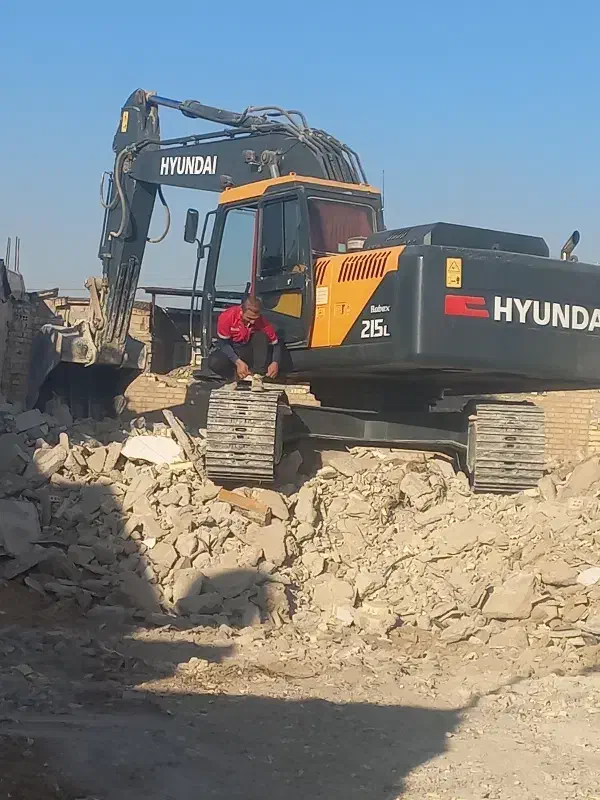 تخریب ساختمان خاکبرداری و گودبرداری|خدمات پیشه و مهارت|رامهرمز, |دیوار