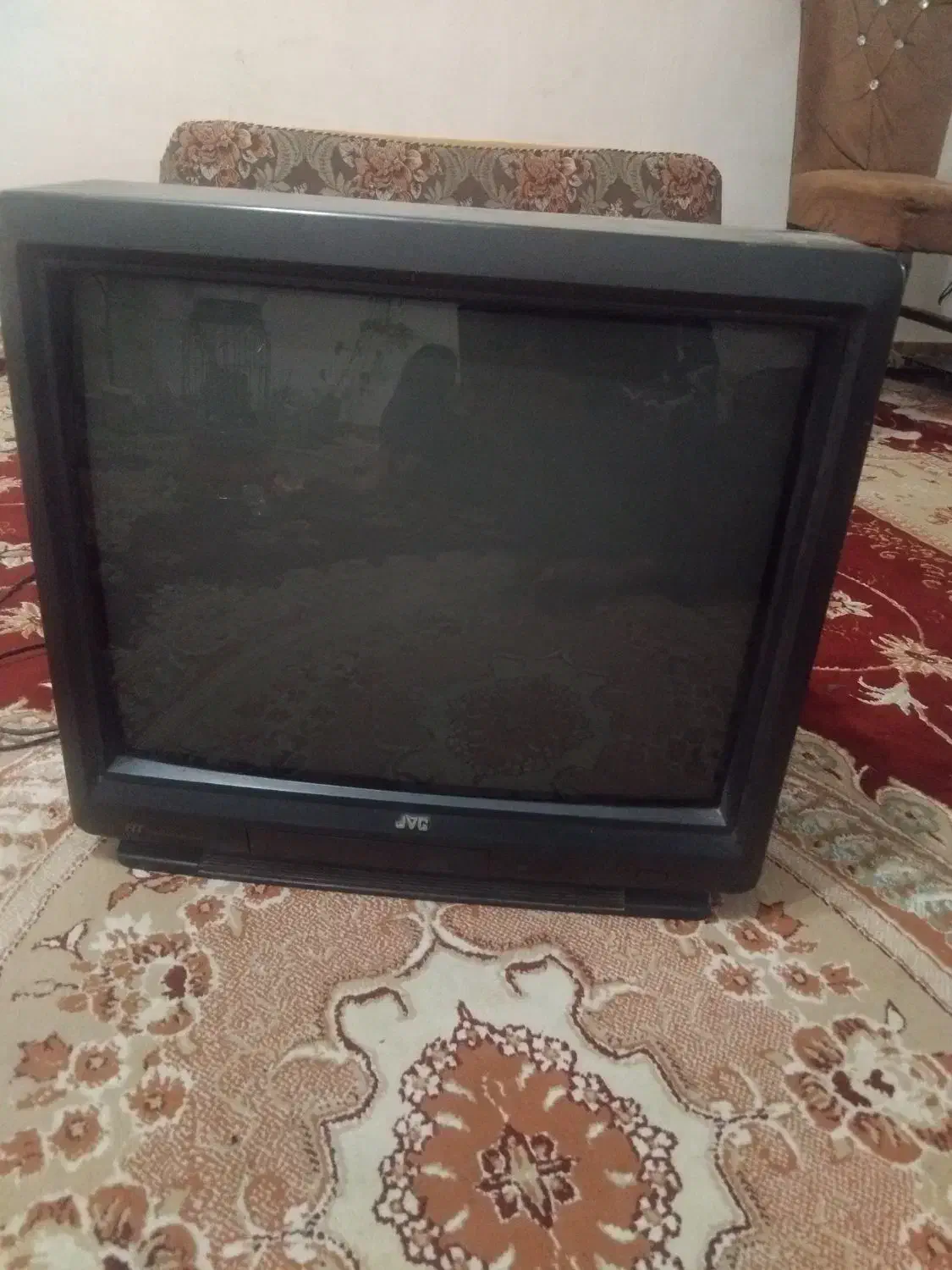 تلویزیون تمیز سالم|تلویزیون و پروژکتور|دزفول, |دیوار