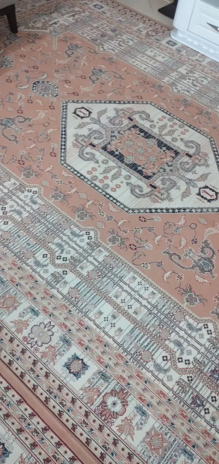 فرش ابریشم بلژیکی وارداتی ۹ متری (۲ تخته)|فرش|قم, انسجام|دیوار