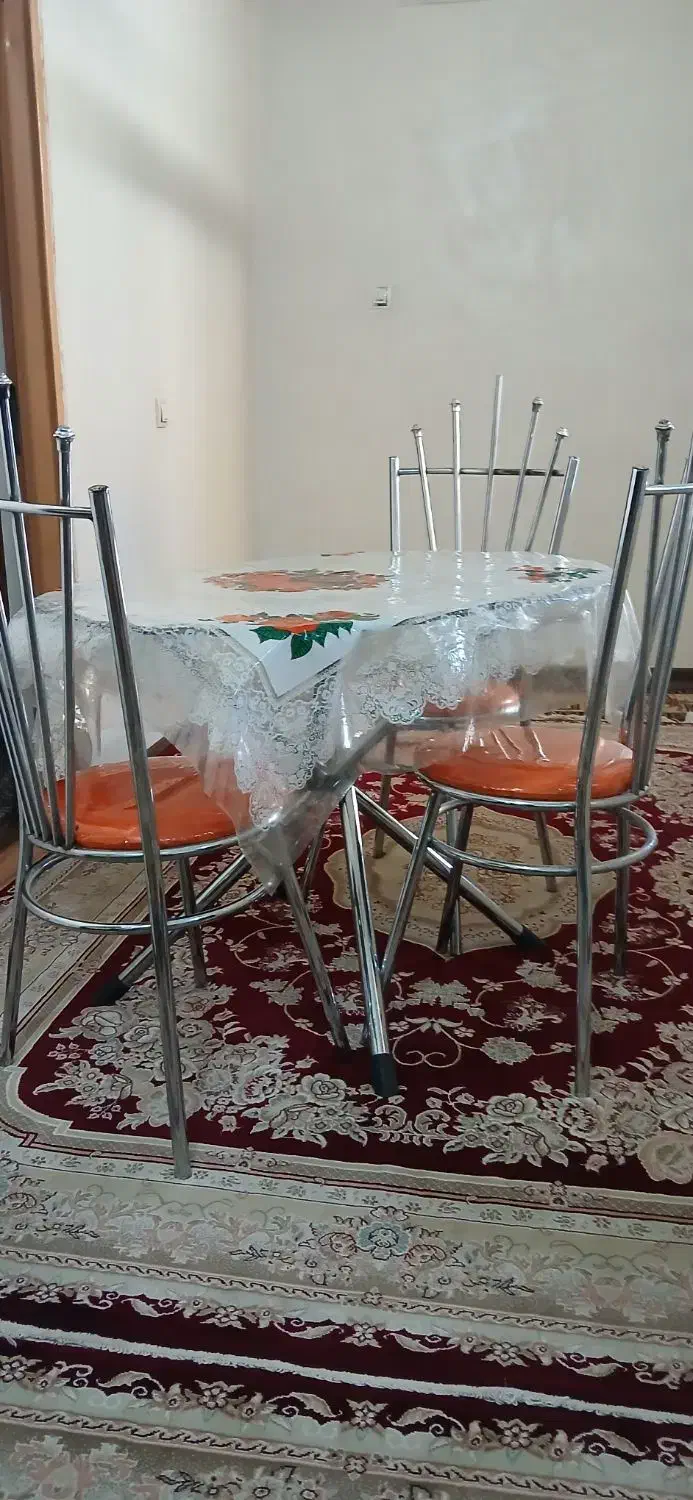میز صندلی ۴نفره|میز و صندلی غذاخوری|فولادشهر, فولادشهر|دیوار