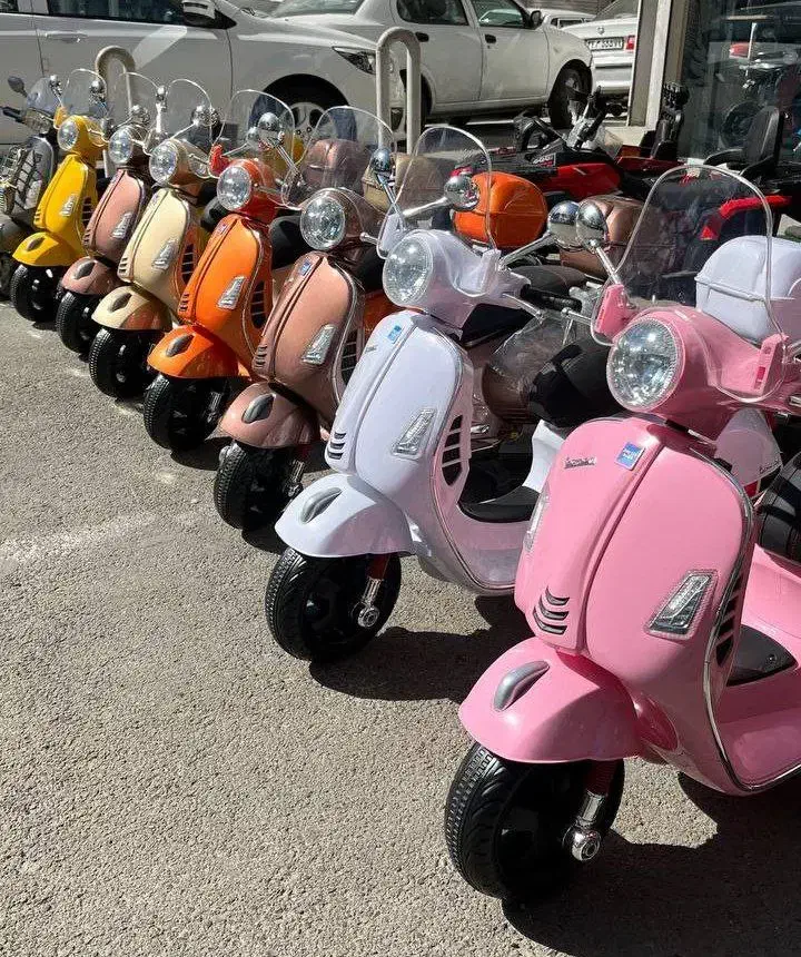 موتور شارژی وسپا کلاسیک سن استفاده ۲ تا ۹ سال|اسباب‌‌بازی|اقبالیه, |دیوار