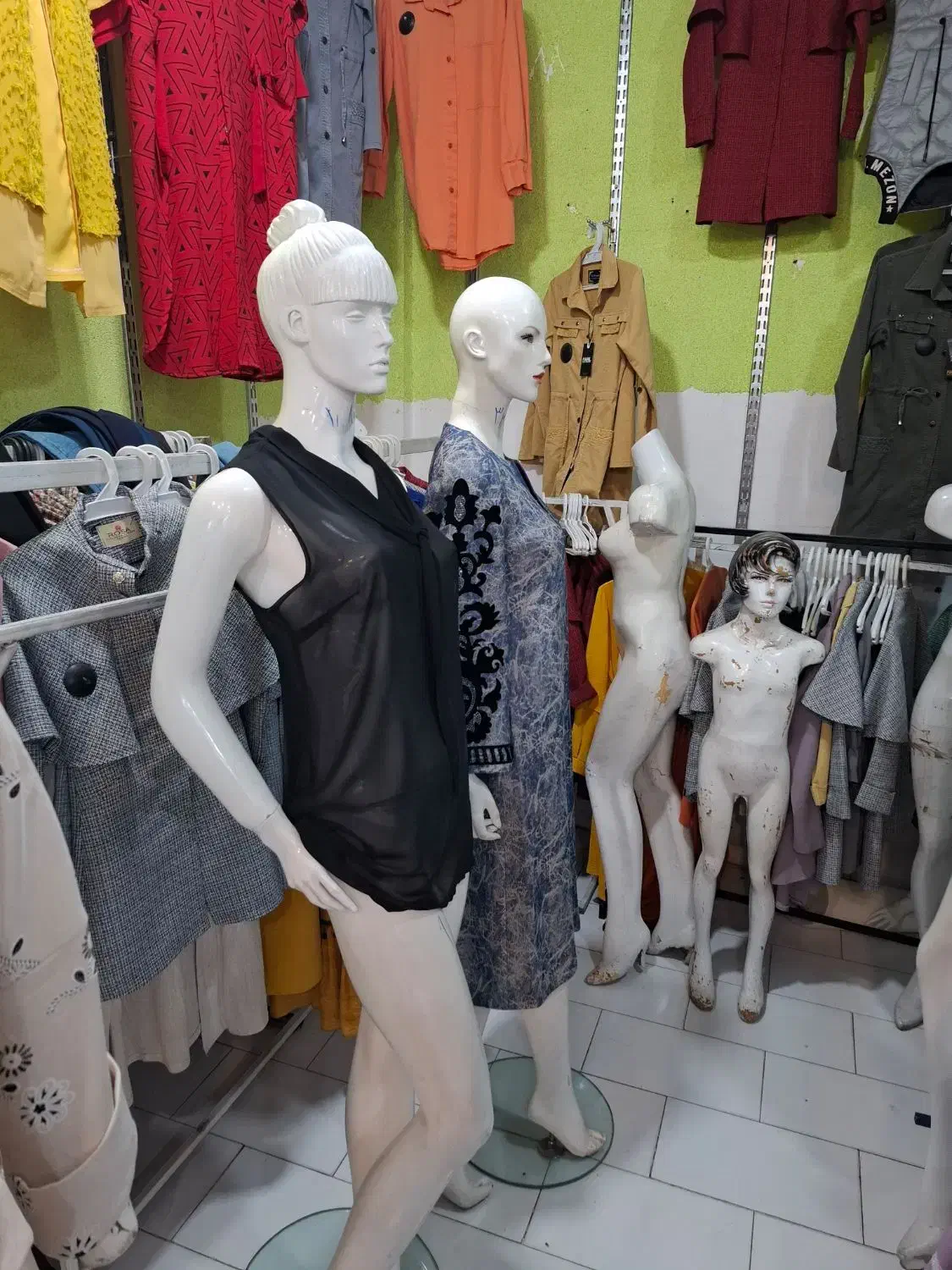 مانکن و اتاق پرو .قفسه و رگال برای پوشاک|فروشگاه و مغازه|بم, |دیوار