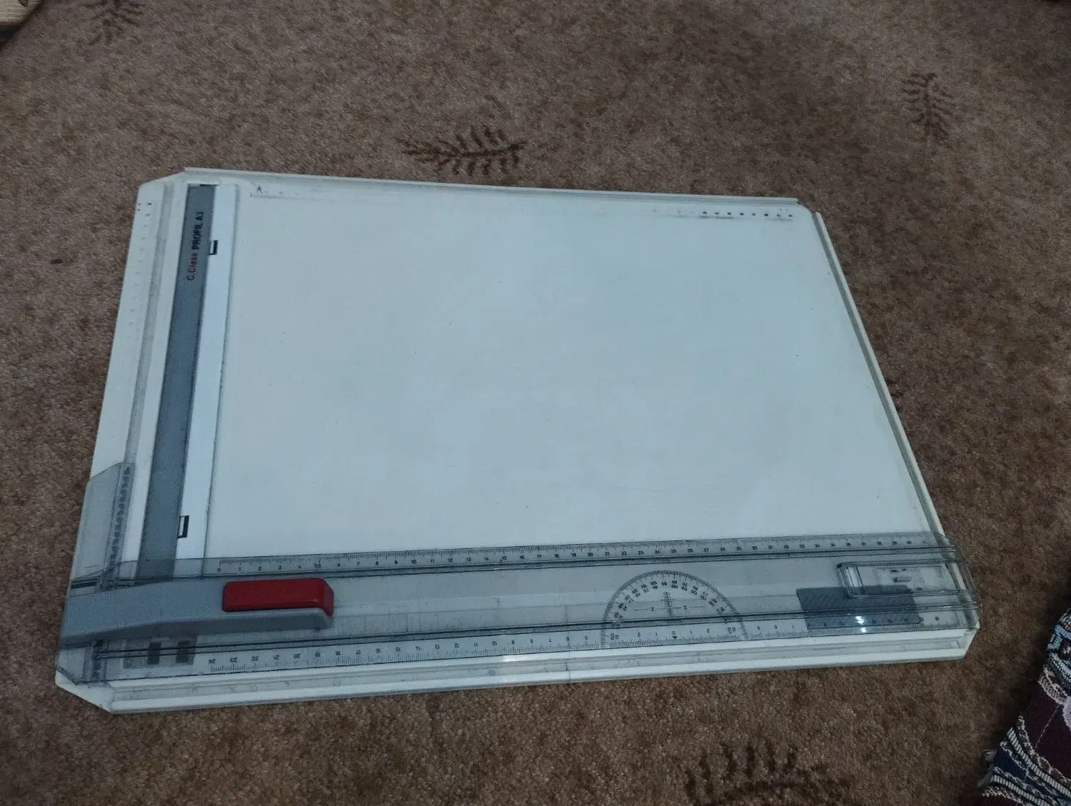 تعدادی وسایل نقشه کشی|لوازم التحریر|تهران, امیریه|دیوار