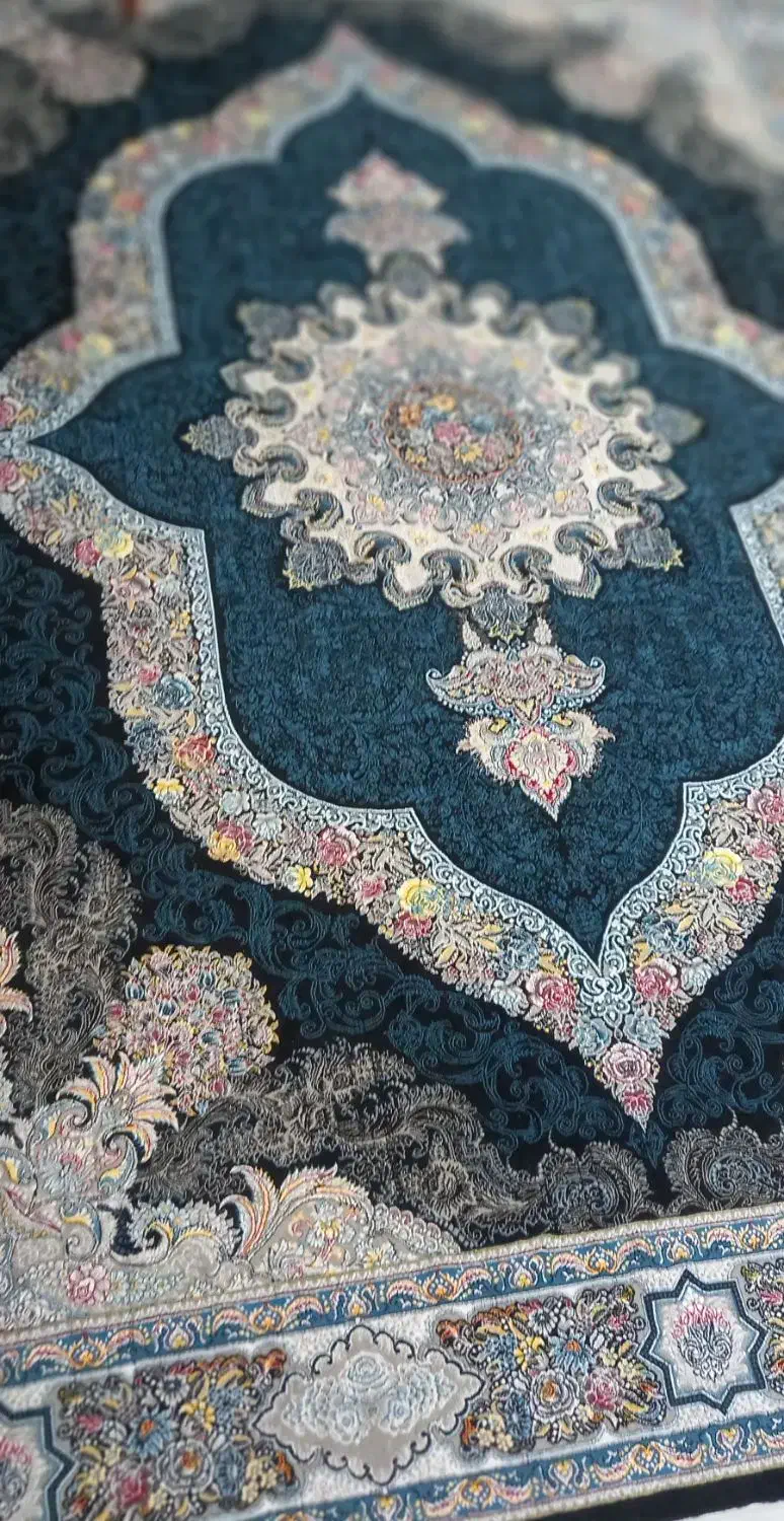 فرش های نو یکساله خریدم زیر قیمت میفروشم|فرش|بروجرد, |دیوار