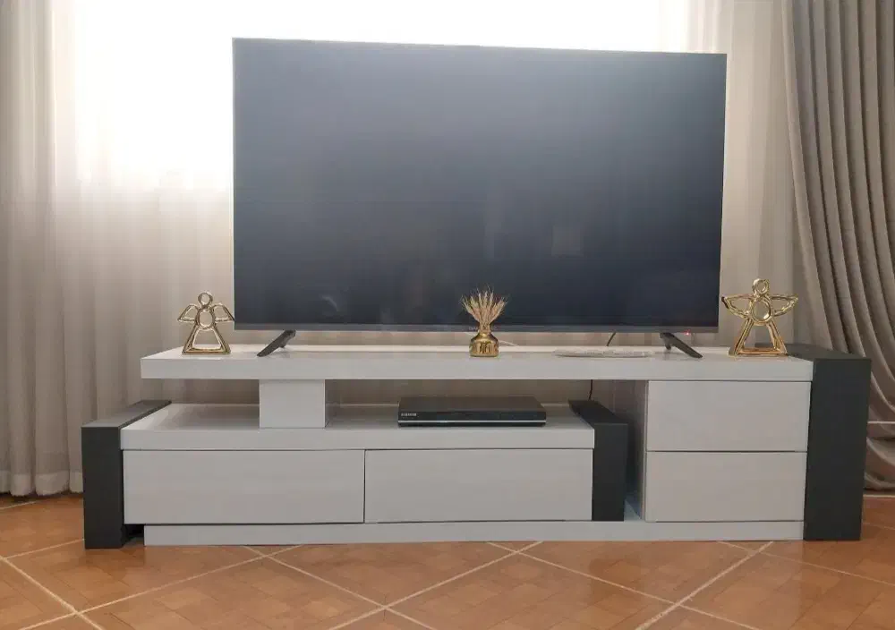 میزتلویزیون|میز تلویزیون|اندیشه, اندیشه فاز ۱|دیوار