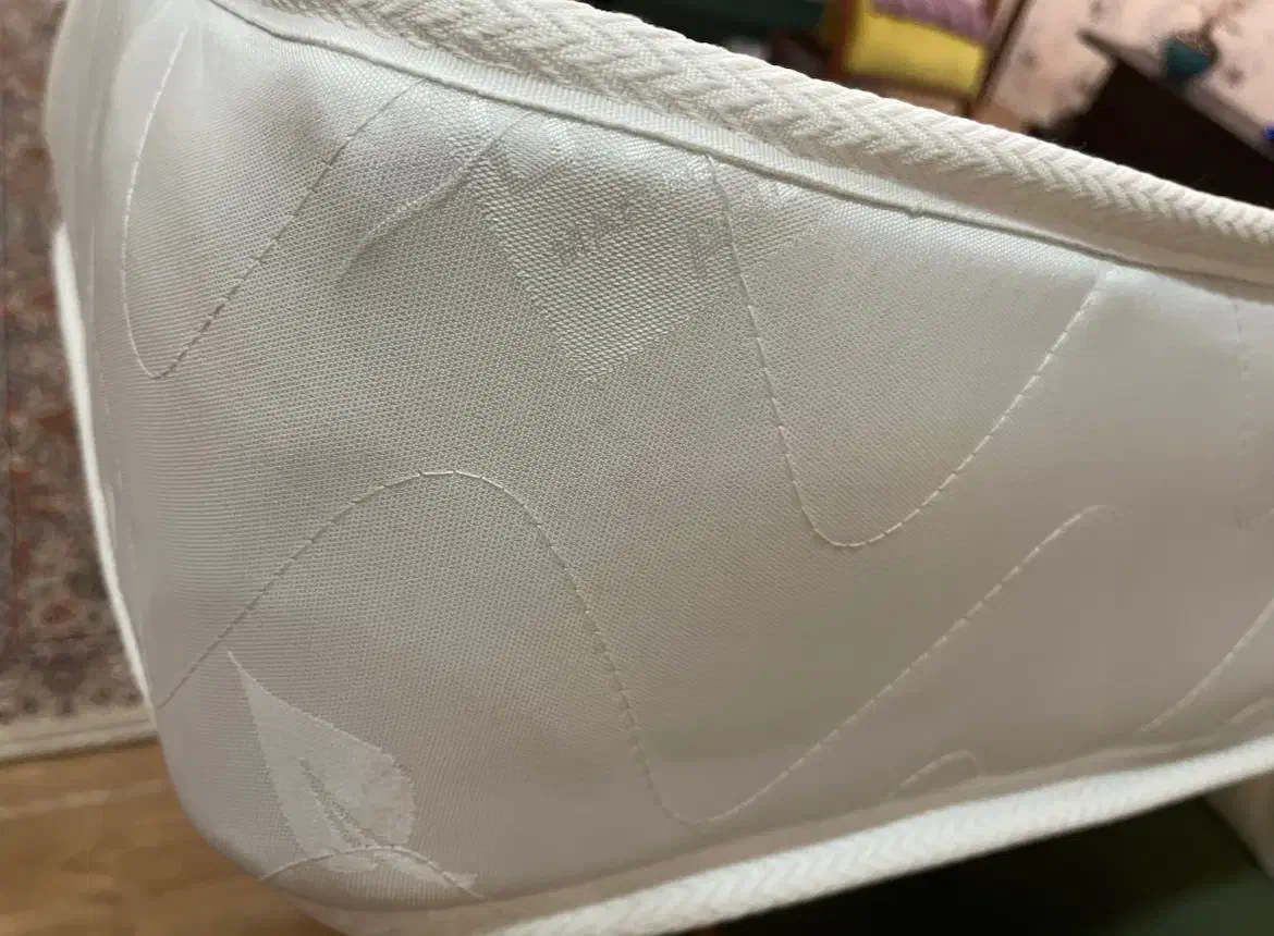 تشک کودک|تخت و صندلی بچه|اسلام‌شهر, باغ فیض|دیوار