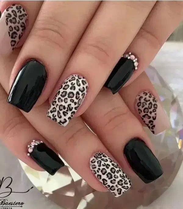 مانیکور و کاشت|خدمات آرایشگری و زیبایی|نی‌ریز, |دیوار