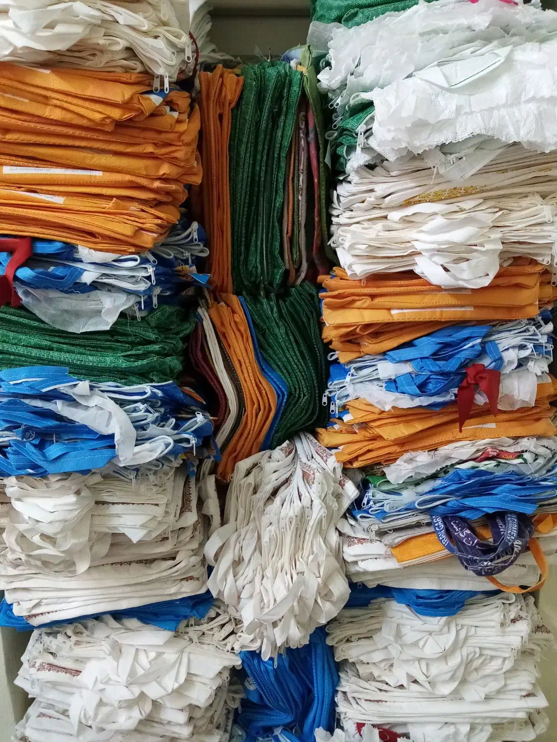 کیسه خالی برنج|ظروف نگهدارنده، پلاستیکی، یک‌بارمصرف|مشهد, آبکوه|دیوار