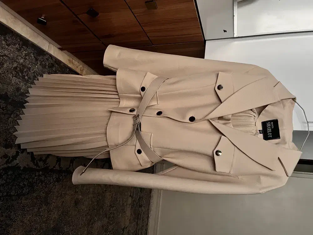 کت و دامن|لباس|باقرشهر, |دیوار