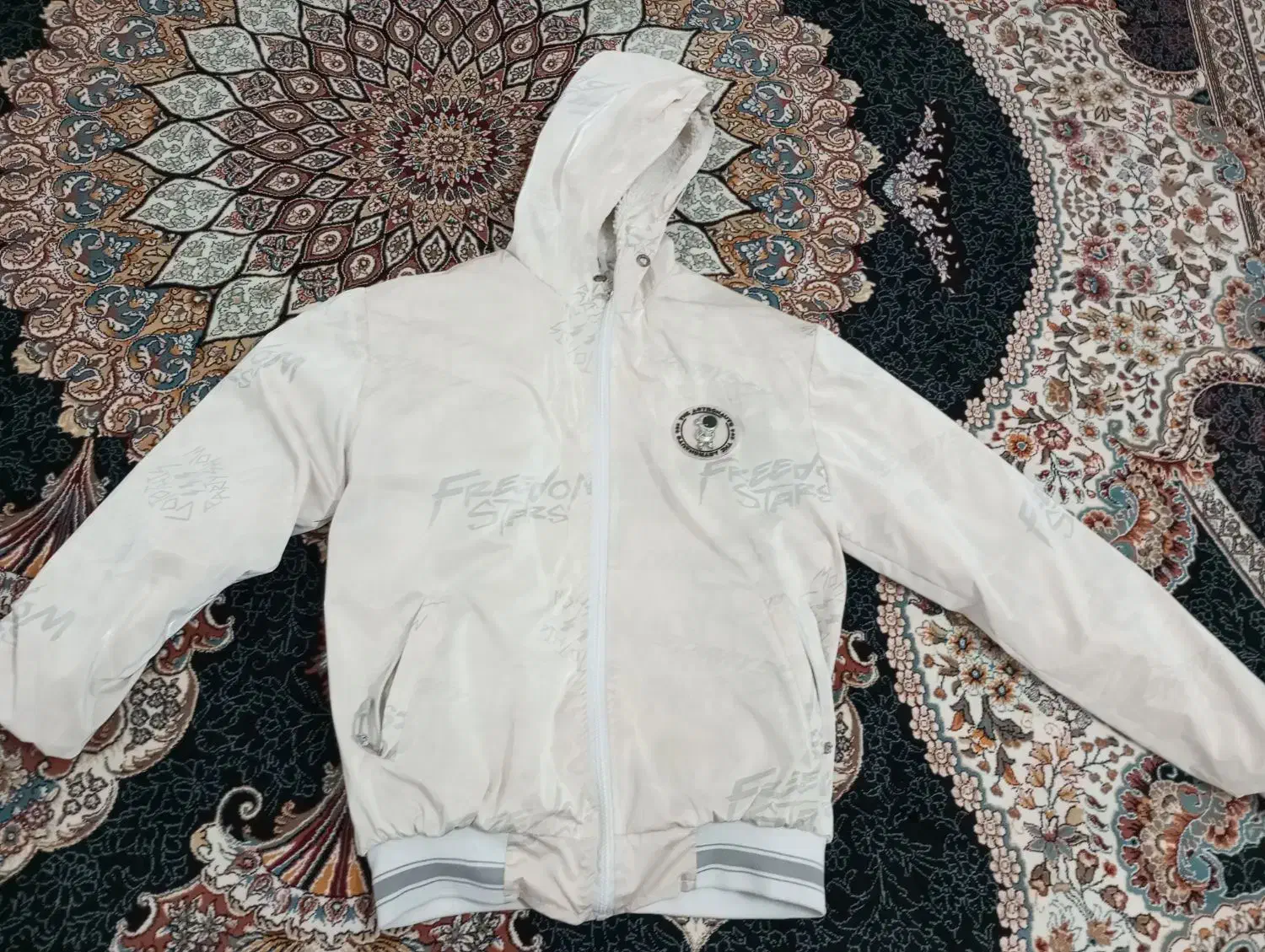 کاپشن|لباس|مشهد, نظام دوست|دیوار