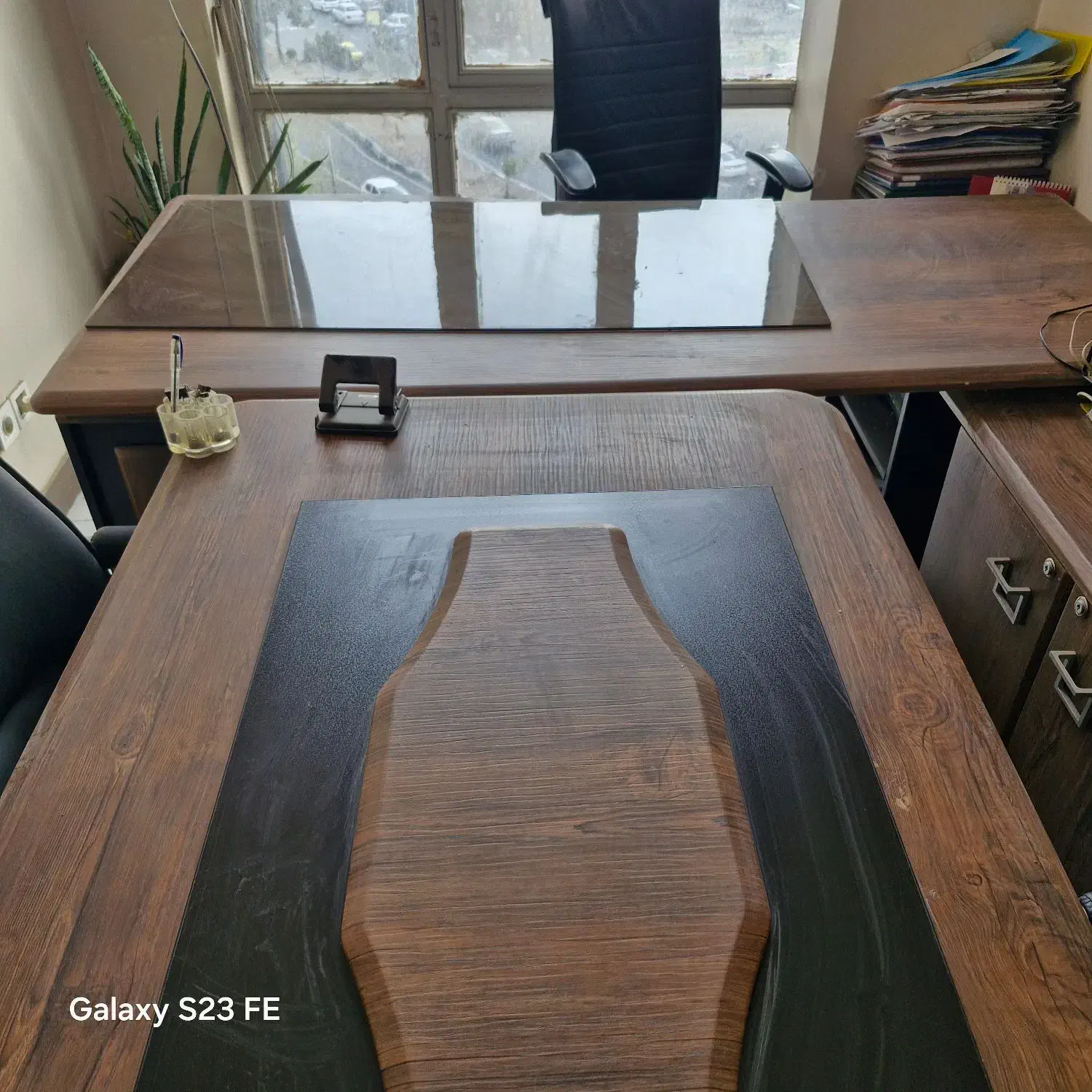 میز مدیرت ومیز جلسه با۴ سندلی|مبلمان اداری|تهران, صادقیه|دیوار