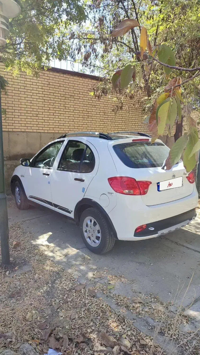 کوییک GXR-L سفید مشکی|خودرو سواری و وانت|اسدآباد, |دیوار