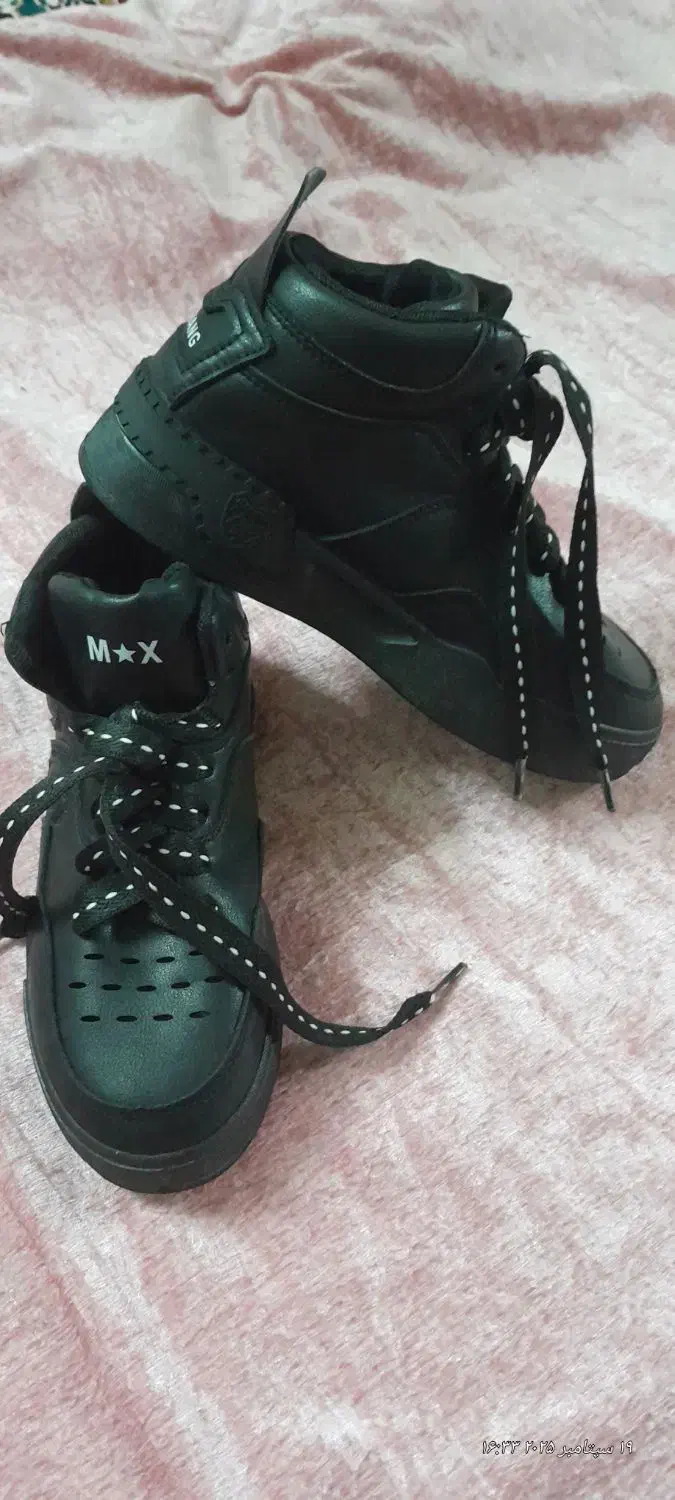 کتونی دخترانه|کیف، کفش، کمربند|قم, هنرستان|دیوار