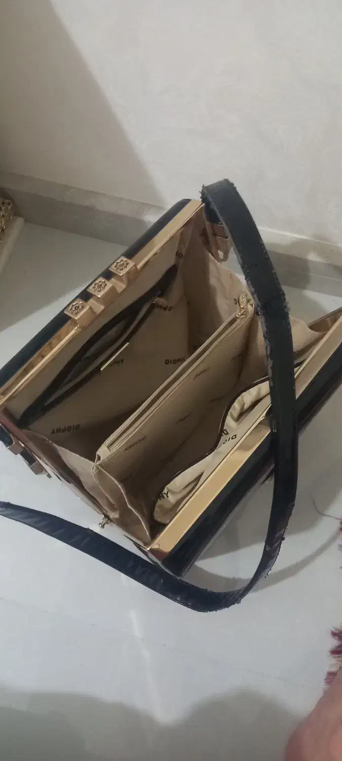 کیف مجلس ورنی|کیف، کفش، کمربند|اردبیل, |دیوار