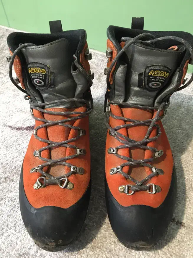 کفش کوهنوردی آسولو|کوهنوردی و کمپینگ|تهران, صادقیه|دیوار