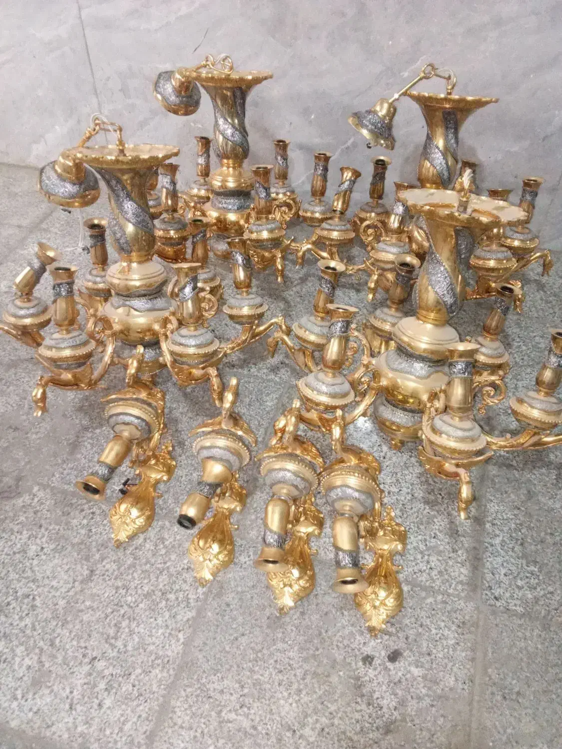 فروش و خریدار.همه نوع لوستر ابکاری طلایی|لوستر و چراغ آویز|تهران, تهرانسر مرکزی|دیوار