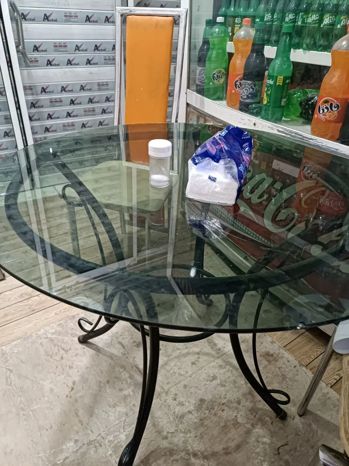 میزتک پایه فلزی شیشه هشت میل|میز و صندلی غذاخوری|زابل, |دیوار