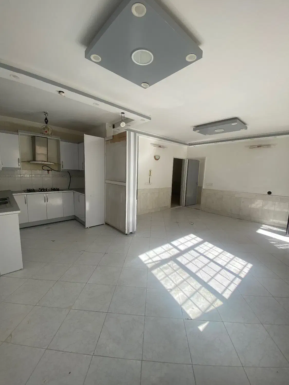 ۸۰متر دوخواب/ همکف / ۳۰ متر حیاط اختصاصی/ فاز ۲|فروش آپارتمان|کاشان, فاز ۲ ناجی آباد|دیوار