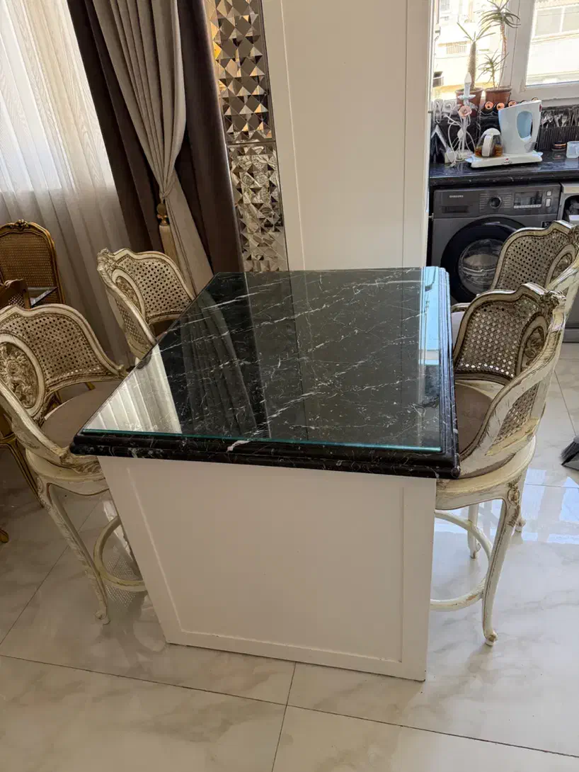 جزیره سنگ اعلا و شیشه و ۴عدد صندلی چوب دست ساز|میز و صندلی غذاخوری|مشهد, احمدآباد|دیوار