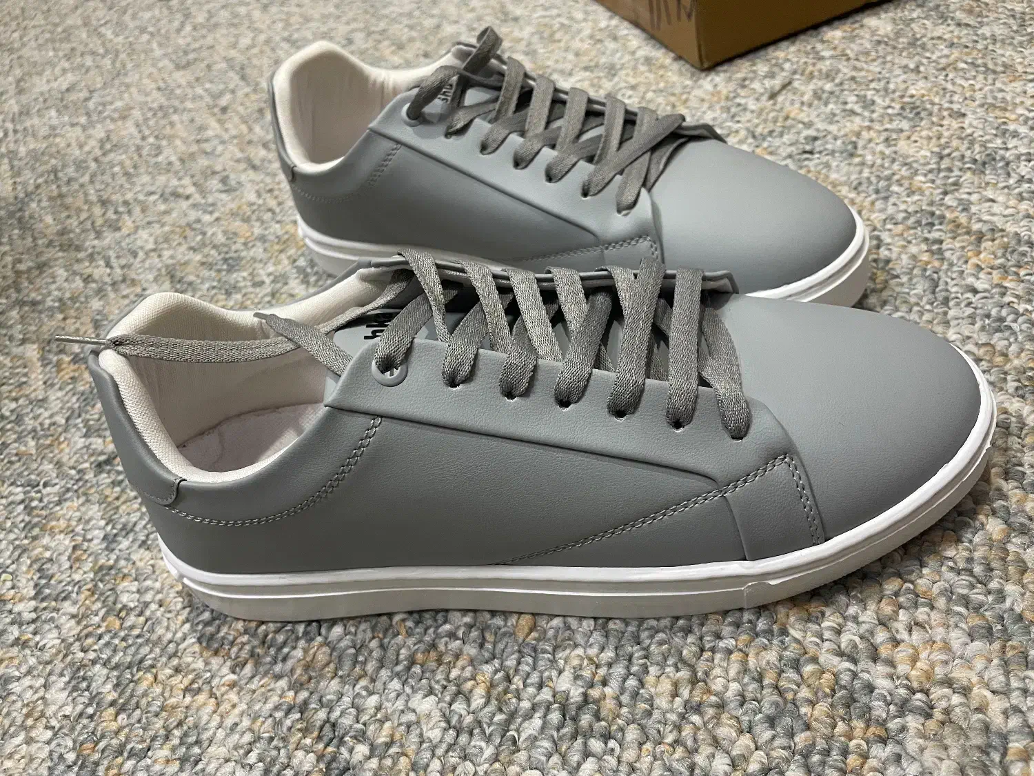 کتونی برشکا|کیف، کفش، کمربند|زنجان, |دیوار