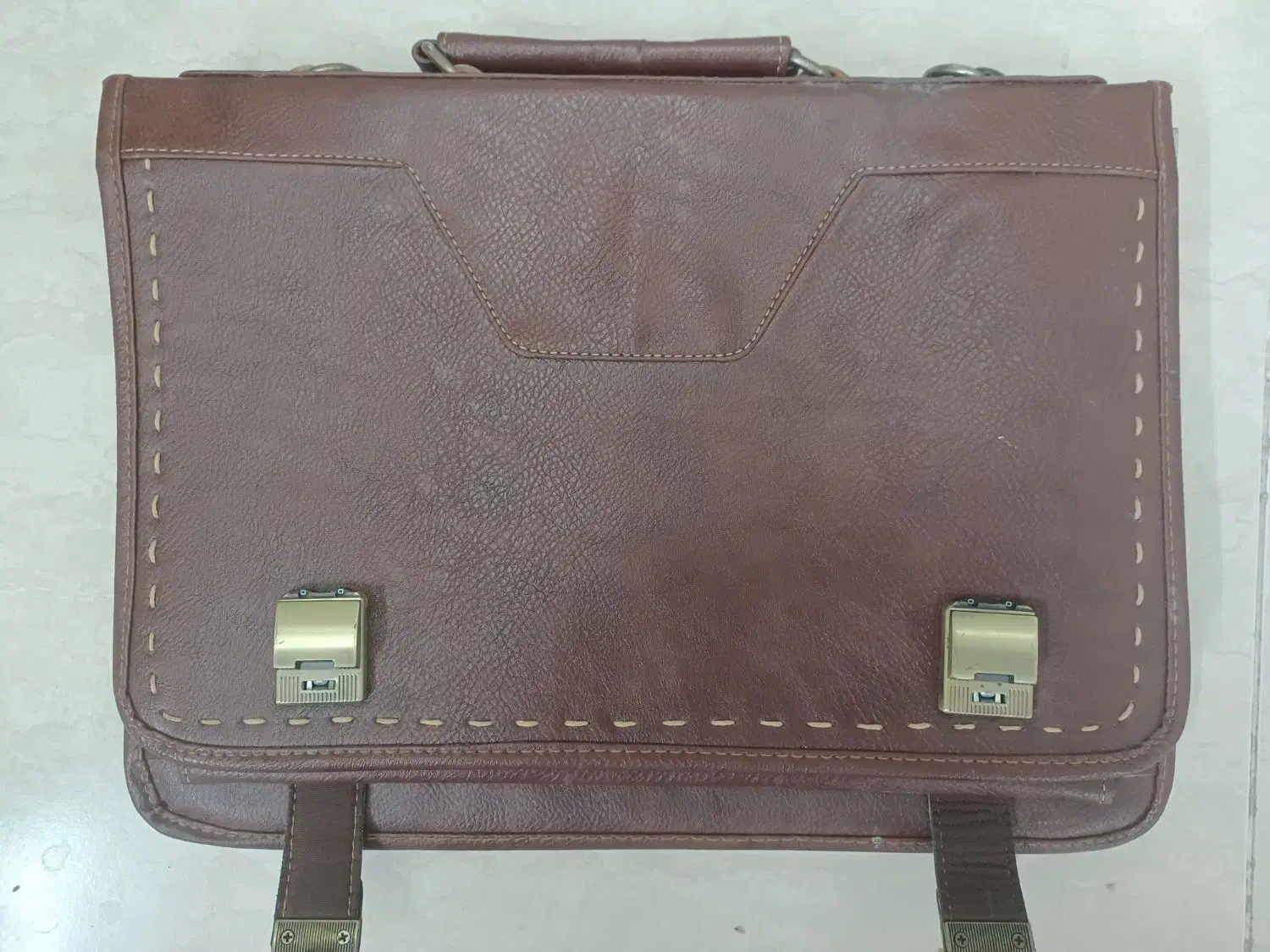 کیف دانشجویی|کیف، کفش، کمربند|قم, بنیاد|دیوار