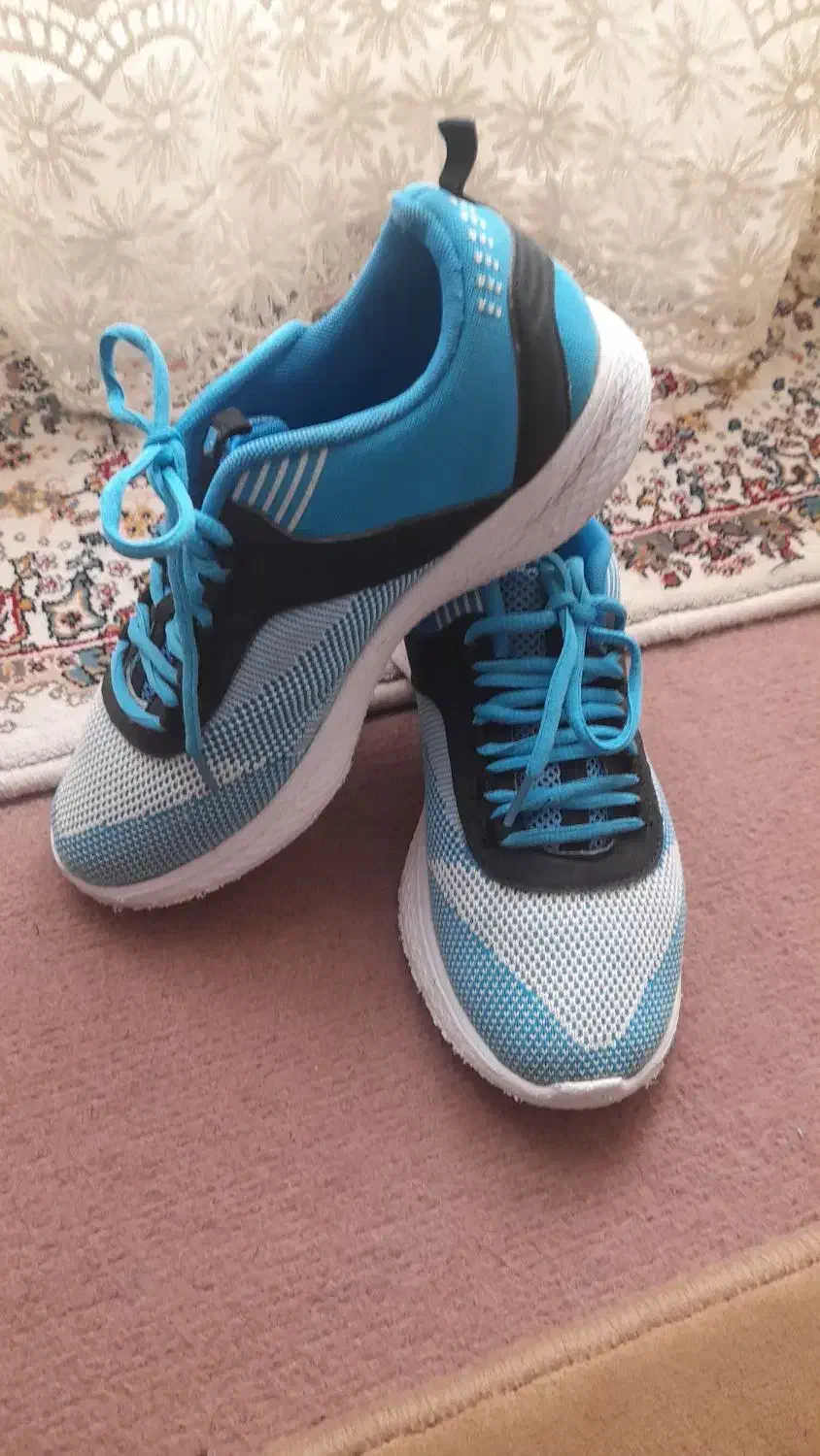 کتونی دخترانه برای پای سایز ۴۰مناسبه|کیف، کفش، کمربند|دورود, |دیوار