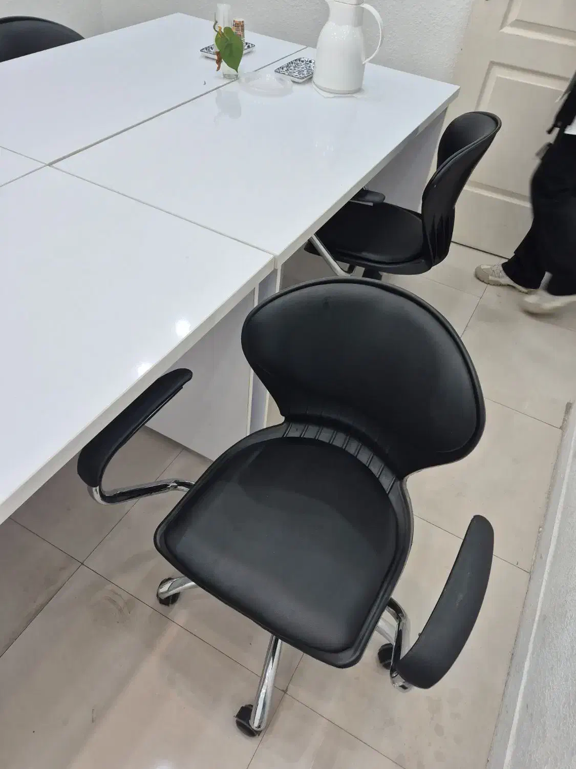 میز صندلی|دفتر کار|خورموج, |دیوار