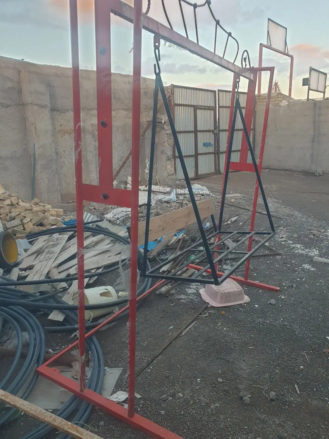 تاب فلزی|مبلمان خانگی و میز عسلی|زنجان, |دیوار