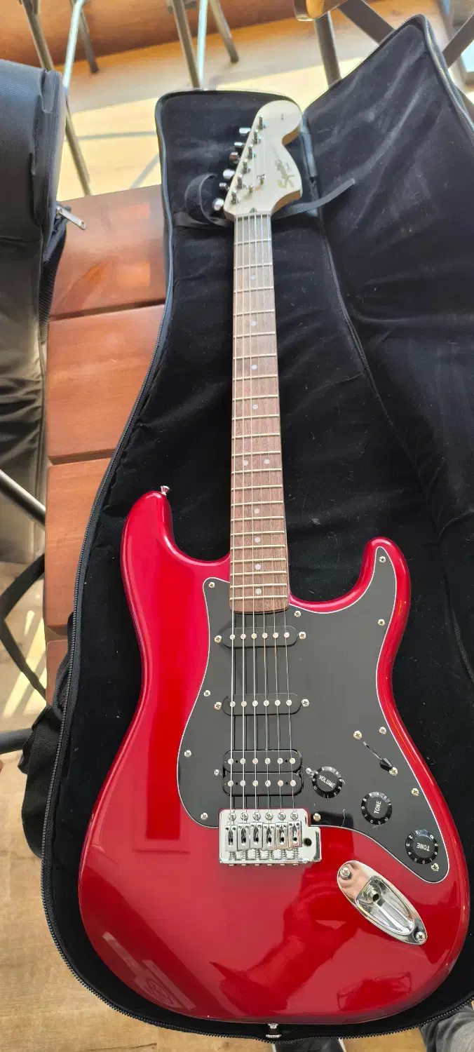 گیتار الکتریک Fender Squire affinity stratocaster|گیتار، بیس، امپلیفایر|تهران, سازمان برنامه شمالی|دیوار