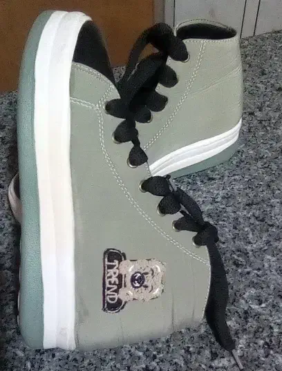 ک.فش|کیف، کفش، کمربند|بروجن, |دیوار