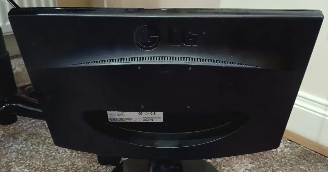 مانیتور LG|قطعات و لوازم جانبی رایانه|محمدشهر, همایون ویلا|دیوار