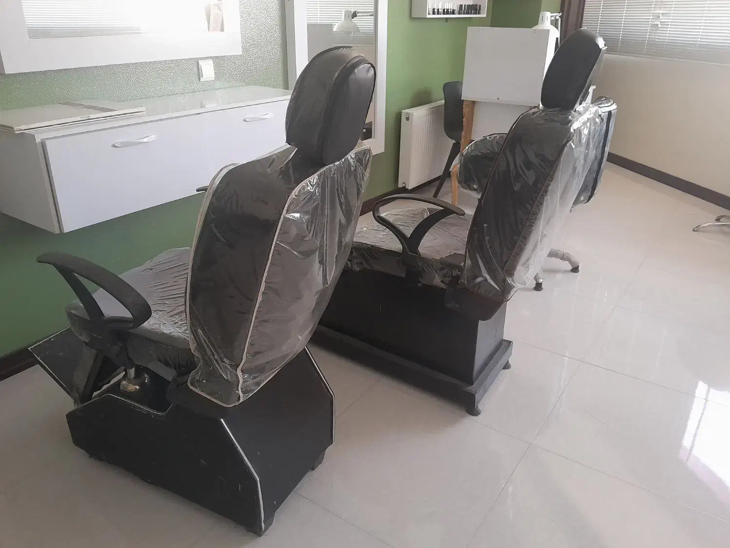 تعدادی وسایل سالن زیبایی بفروش میرسد|آرایشگاه و سالنهای زیبایی|شاهینشهر, عطار|دیوار