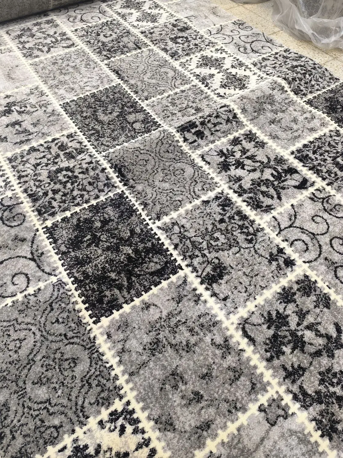 فرش چارخونه طوسی موکت تندیس ۲۱۳۷|فرش|قم, شاه ابراهیم|دیوار