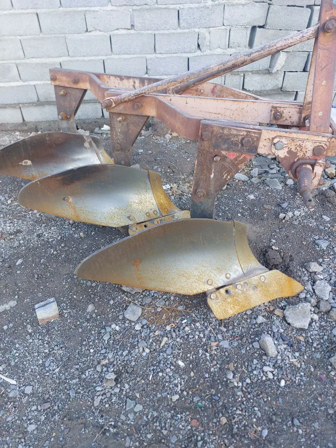 گاوآهن|ماشین‌آلات صنعتی|باخزر, |دیوار