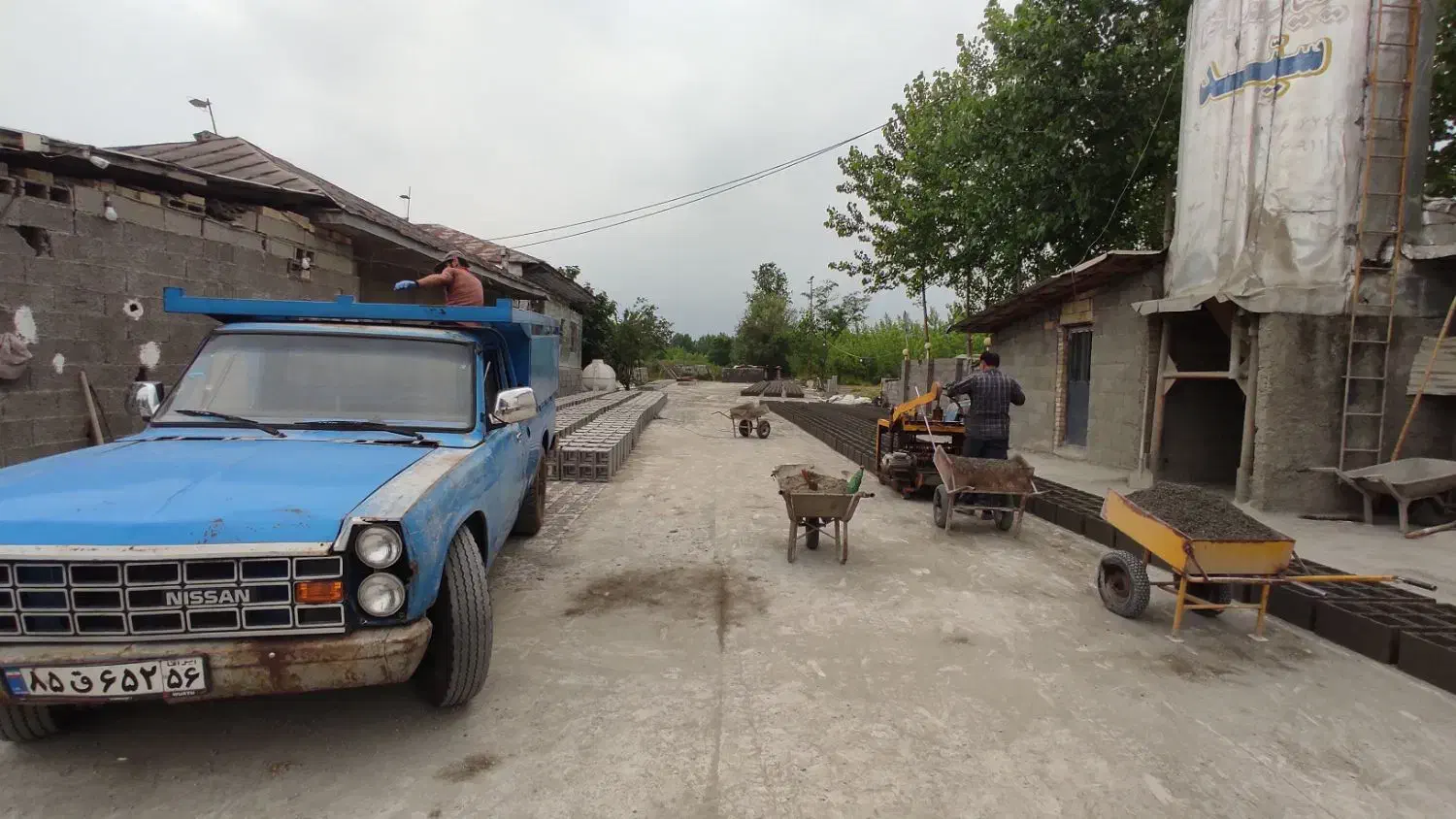 کارگر ساده سنگ بلوکی|استخدام صنعتی، فنی، مهندسی|گوراب زرمیخ, |دیوار